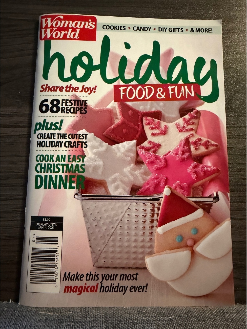 Woman's World Holiday Food & Fun Magazine - Festive Recipes & Holiday Crafts
